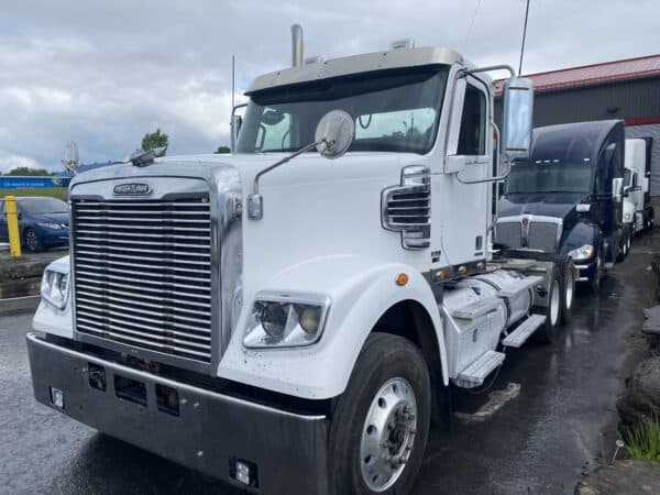 FREIGHTLINER CORONADO 2012