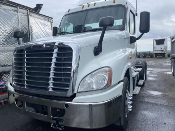 FREIGHTLINER CASCADIA 125 2019 – Image 4